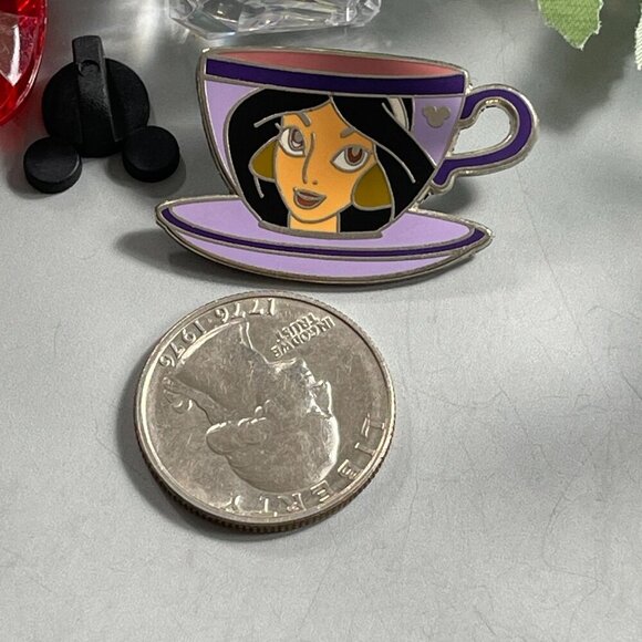 Disney Jasmine Princess Trading Pin Aladdin Tea Cup Brooch Lapel Pin Jewelry - Picture 2 of 7